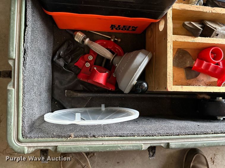 image for item OF9117 (2) storage boxes