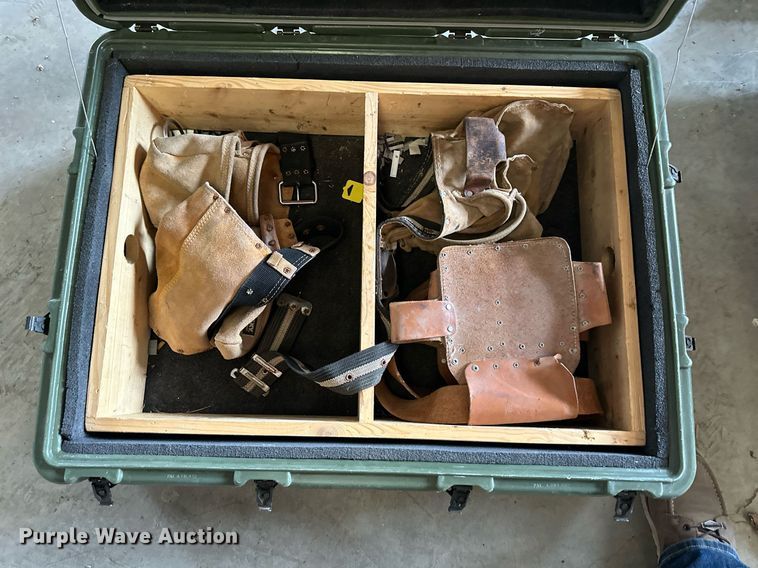 image for item OF9117 (2) storage boxes