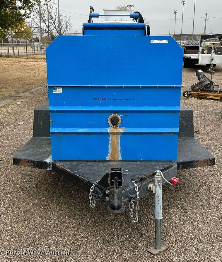 image for item OK9044 2009 Kincaid Agi-Gator 550 V2  hydroseeder