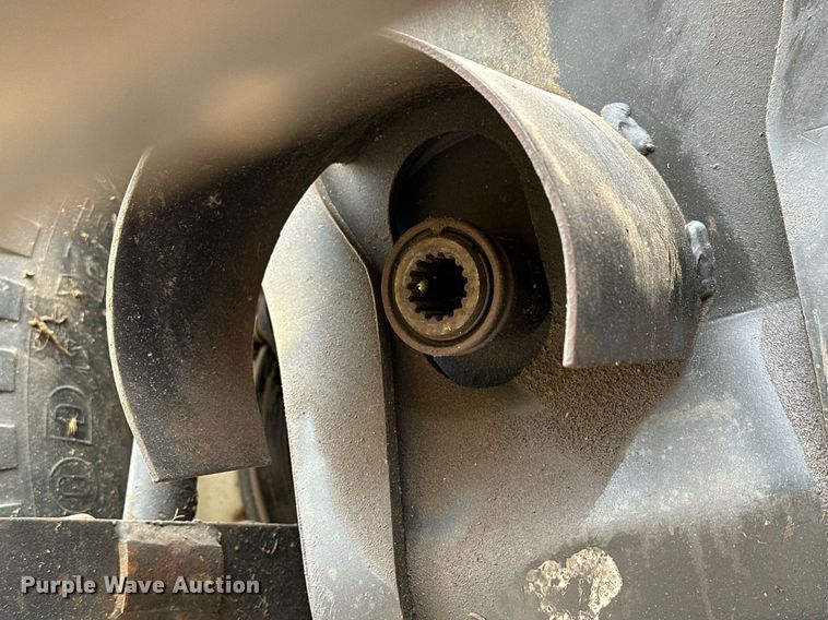 image for item OK9045 1990 Cub Cadet 2182  compact tractor