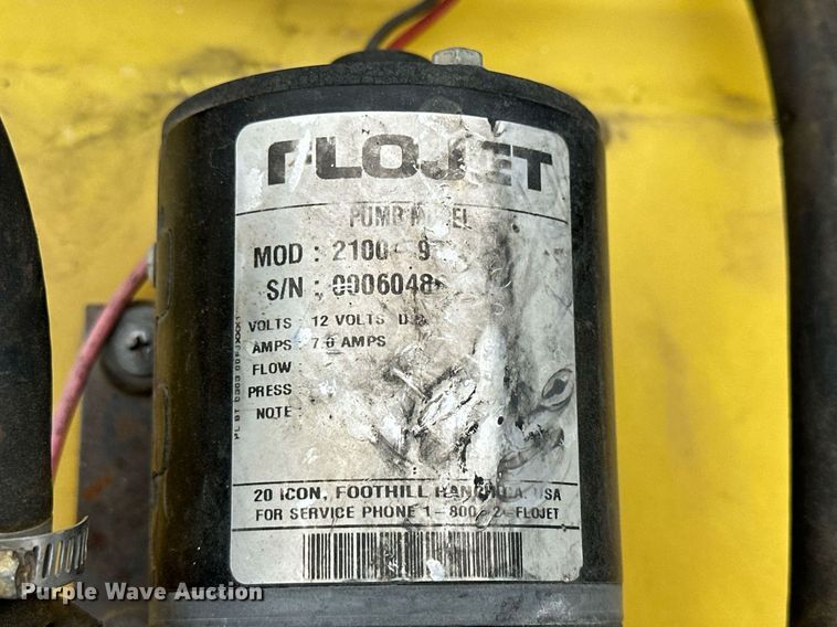 image for item OK9045 1990 Cub Cadet 2182  compact tractor