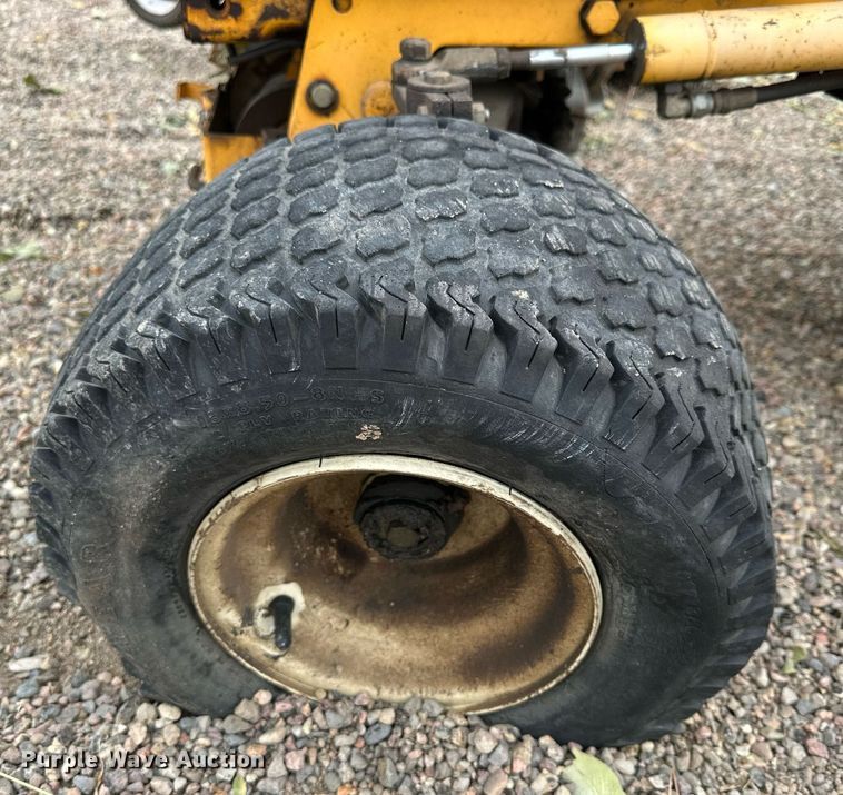 image for item OK9045 1990 Cub Cadet 2182  compact tractor