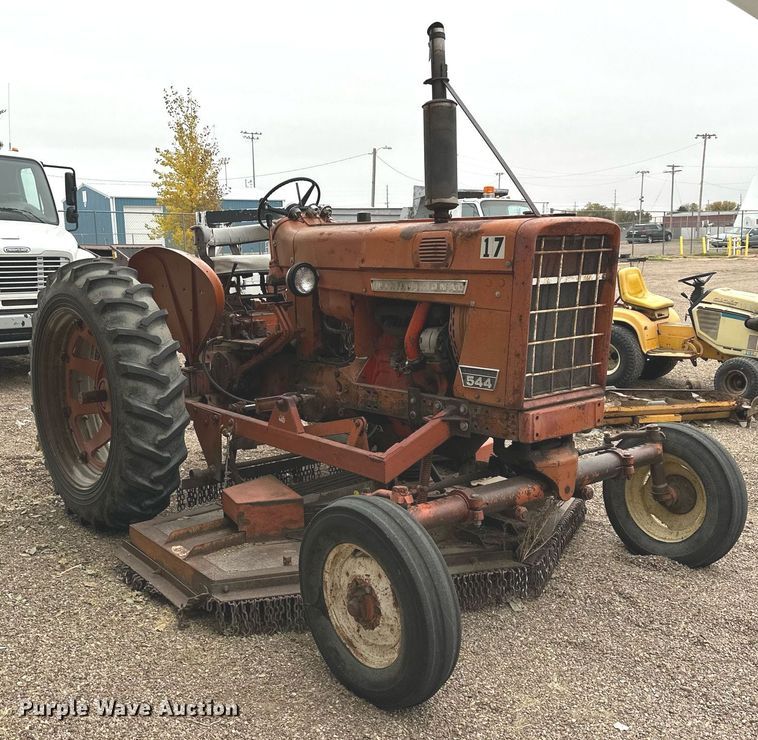 image for item OK9046 1971 International Farmall 544  tractor