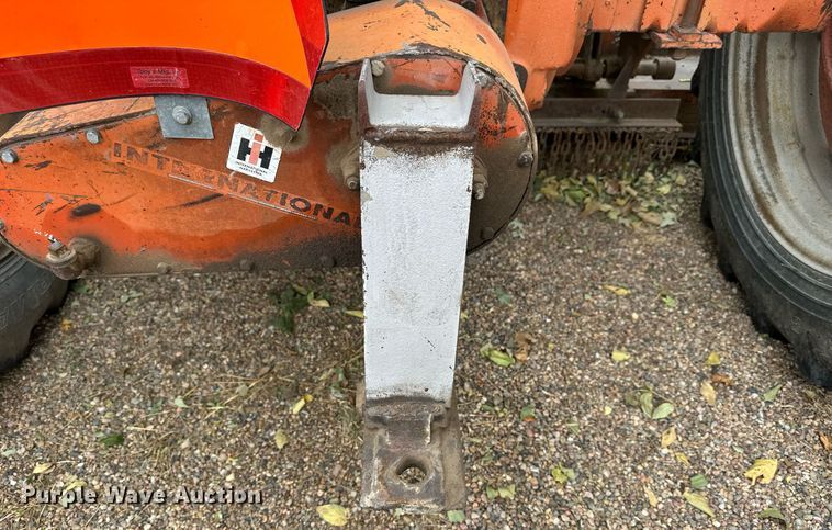 image for item OK9046 1971 International Farmall 544  tractor