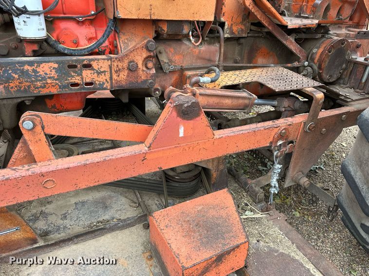 image for item OK9046 1971 International Farmall 544  tractor