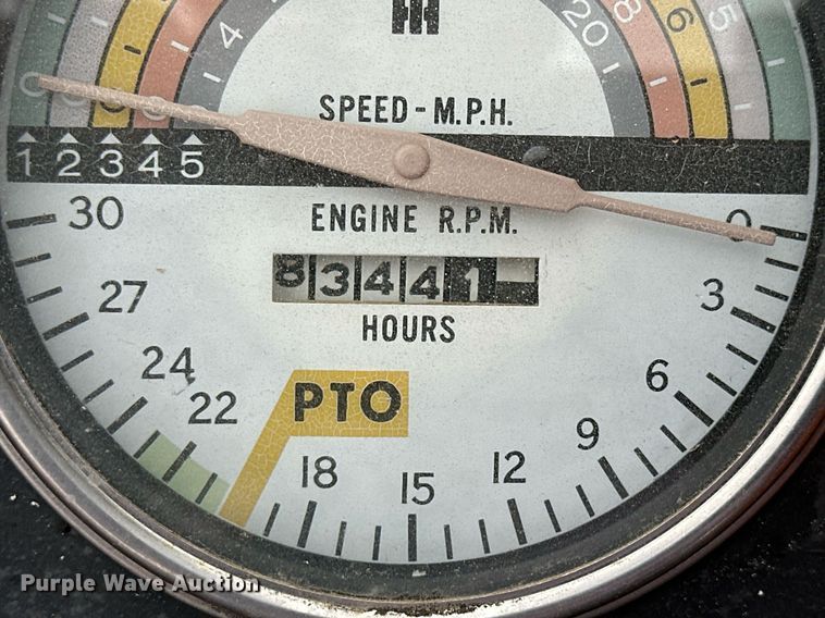 image for item OK9046 1971 International Farmall 544  tractor