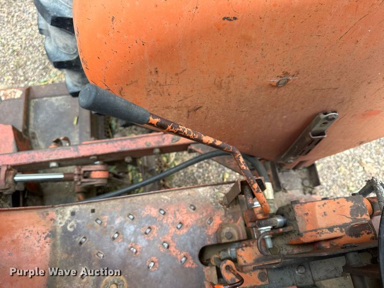 image for item OK9046 1971 International Farmall 544  tractor