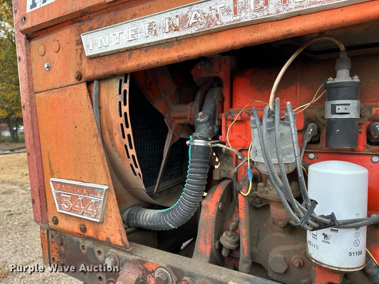 image for item OK9046 1971 International Farmall 544  tractor