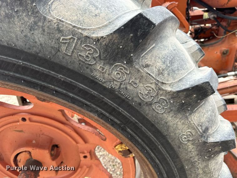 image for item OK9046 1971 International Farmall 544  tractor