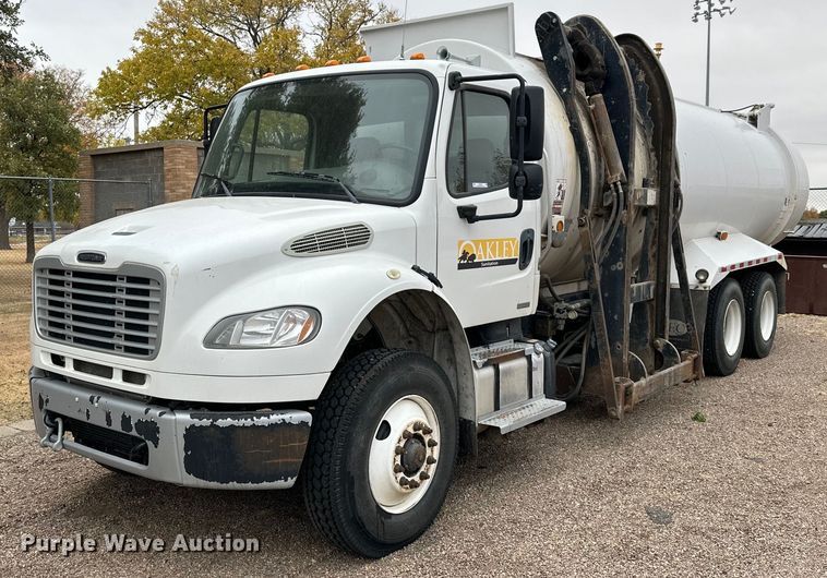 image for item OK9047 2012 Freightliner Business Class M2  refuse truck