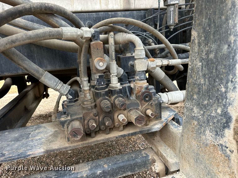 image for item OK9047 2012 Freightliner Business Class M2  refuse truck