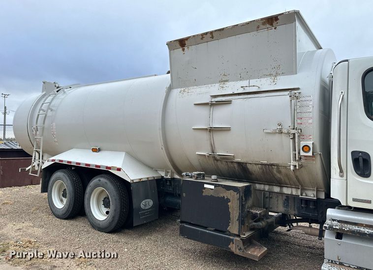 image for item OK9047 2012 Freightliner Business Class M2  refuse truck