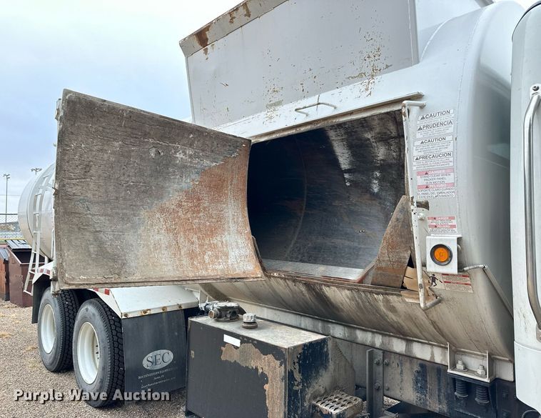 image for item OK9047 2012 Freightliner Business Class M2  refuse truck