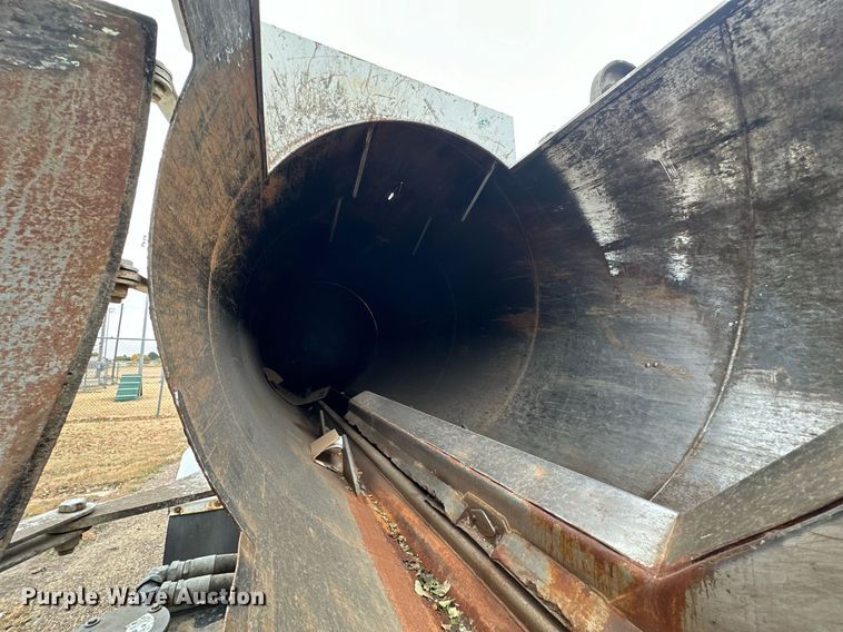 image for item OK9047 2012 Freightliner Business Class M2  refuse truck