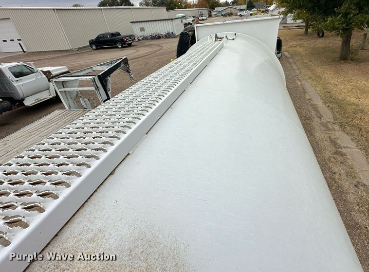 image for item OK9047 2012 Freightliner Business Class M2  refuse truck