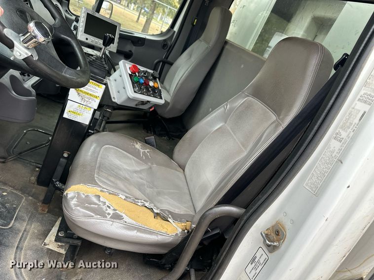 image for item OK9047 2012 Freightliner Business Class M2  refuse truck