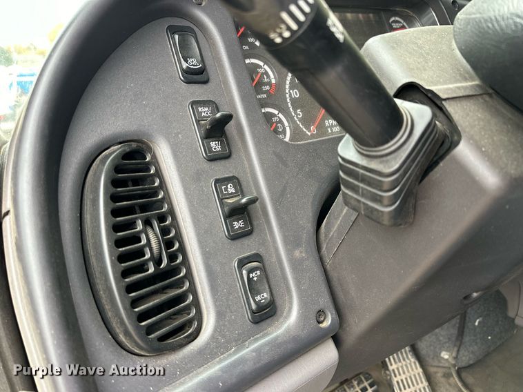 image for item OK9047 2012 Freightliner Business Class M2  refuse truck