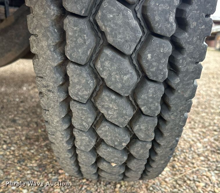 image for item OK9047 2012 Freightliner Business Class M2  refuse truck