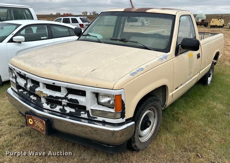 image for item OK9062 1988 Chevrolet C2500  pickup truck