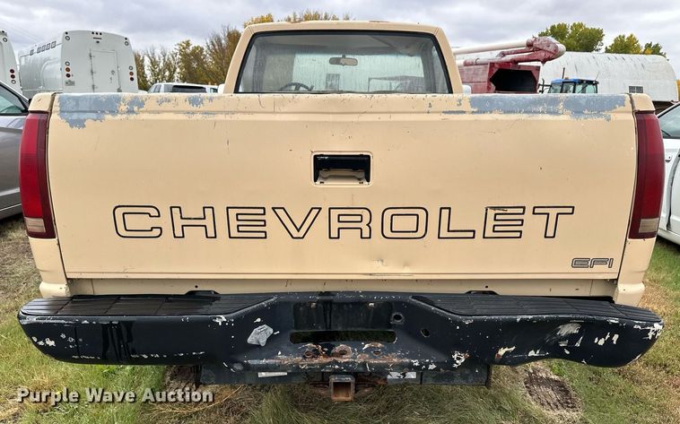 image for item OK9062 1988 Chevrolet C2500  pickup truck