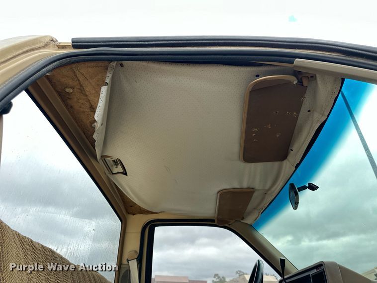 image for item OK9062 1988 Chevrolet C2500  pickup truck