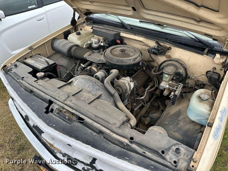 image for item OK9062 1988 Chevrolet C2500  pickup truck