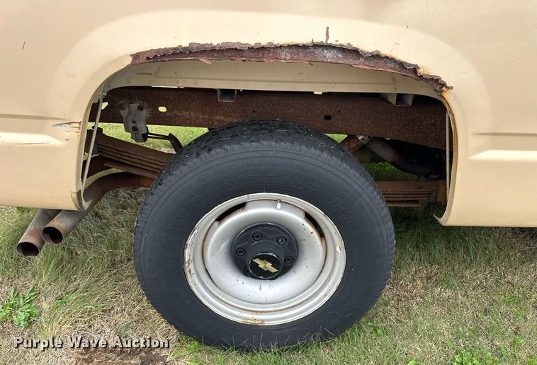 image for item OK9062 1988 Chevrolet C2500  pickup truck