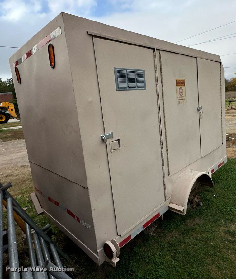 image for item OK9071 Enclosed cargo trailer