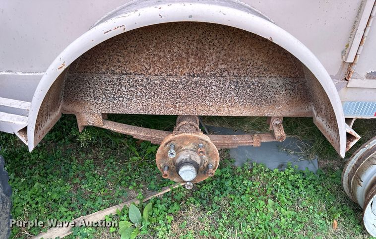 image for item OK9071 Enclosed cargo trailer