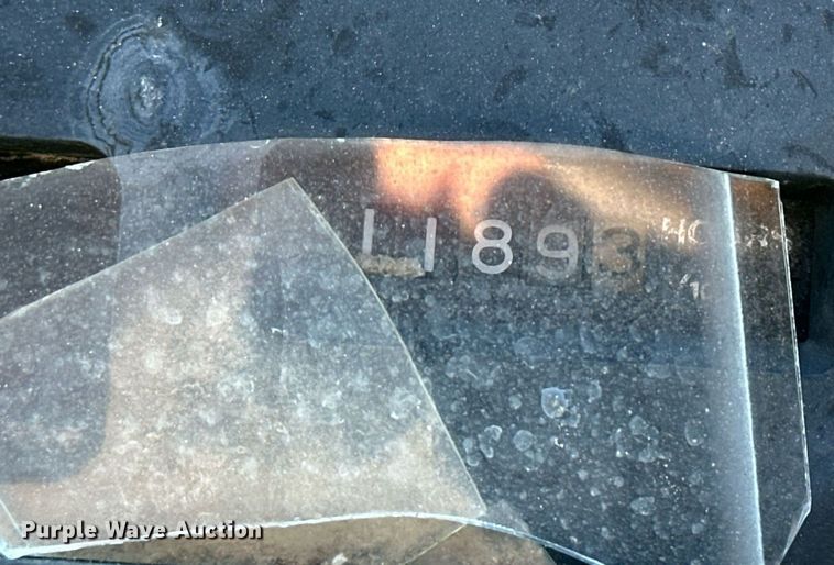 image for item OK9123 1995 John Deere 970  MFWD tractor