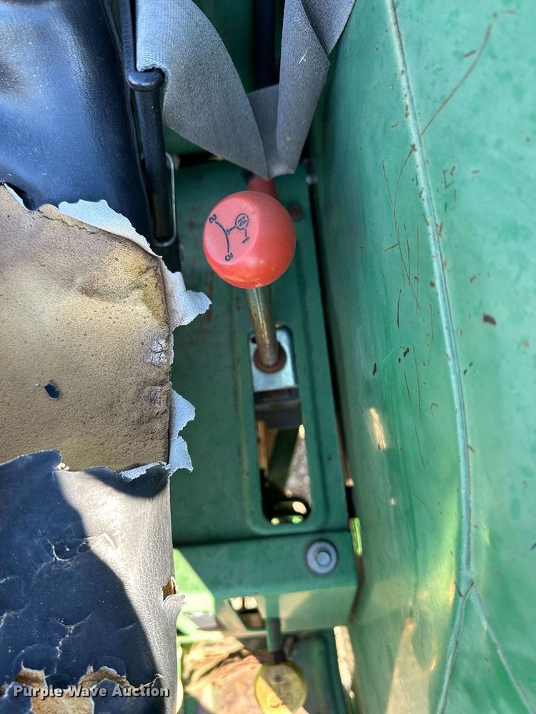 image for item OK9123 1995 John Deere 970  MFWD tractor