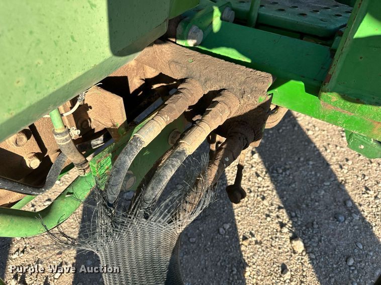 image for item OK9123 1995 John Deere 970  MFWD tractor