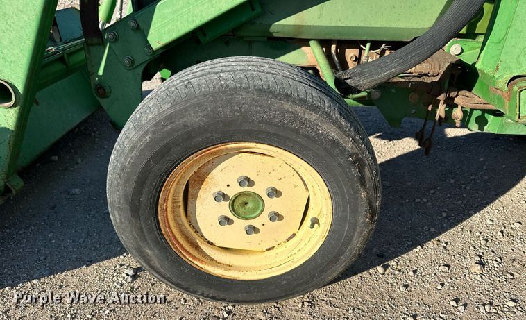 image for item OK9123 1995 John Deere 970  MFWD tractor