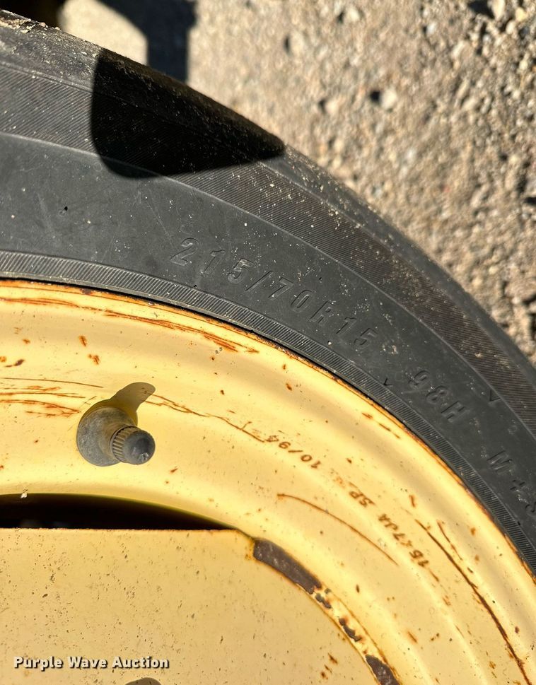 image for item OK9123 1995 John Deere 970  MFWD tractor