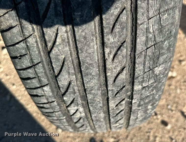 image for item OK9123 1995 John Deere 970  MFWD tractor