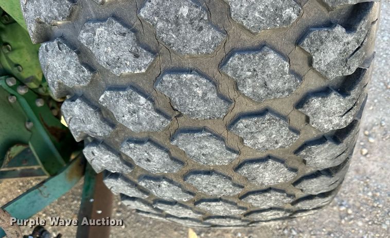 image for item OK9123 1995 John Deere 970  MFWD tractor