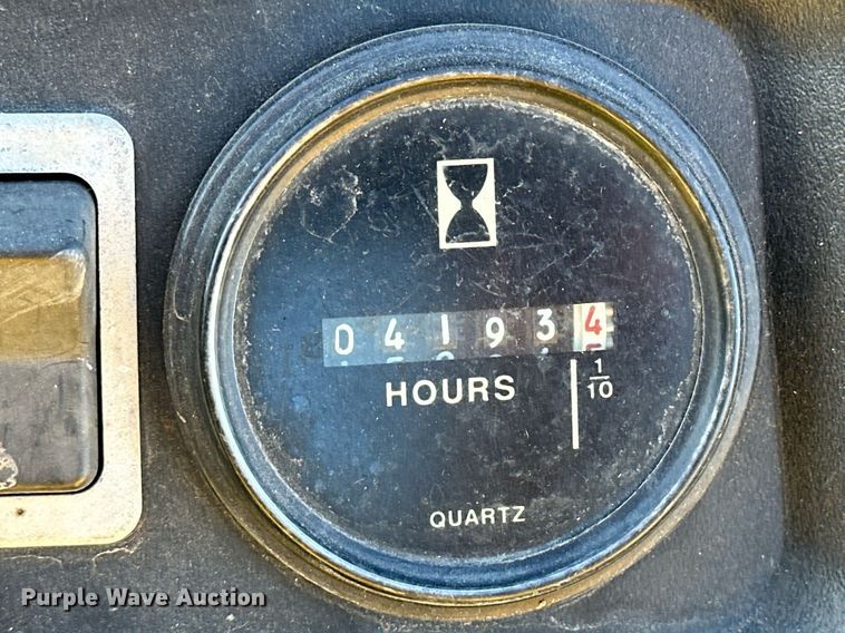 image for item OK9124 1999 John Deere Gator  utility vehicle