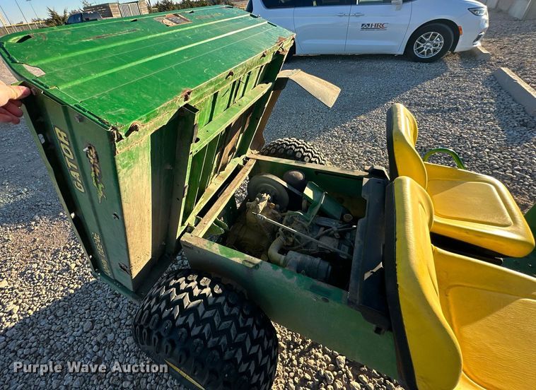 image for item OK9124 1999 John Deere Gator  utility vehicle