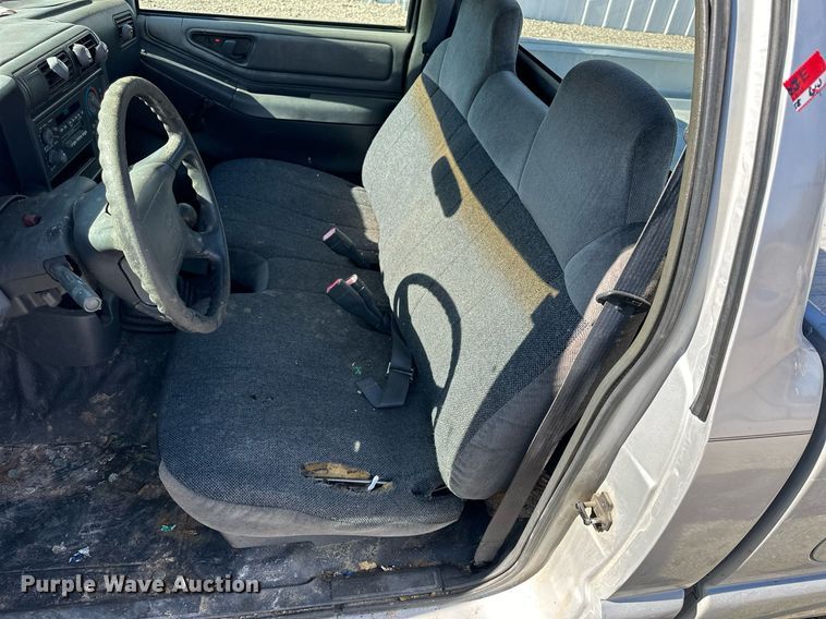 image for item OK9128 1996 Chevrolet S10  pickup truck