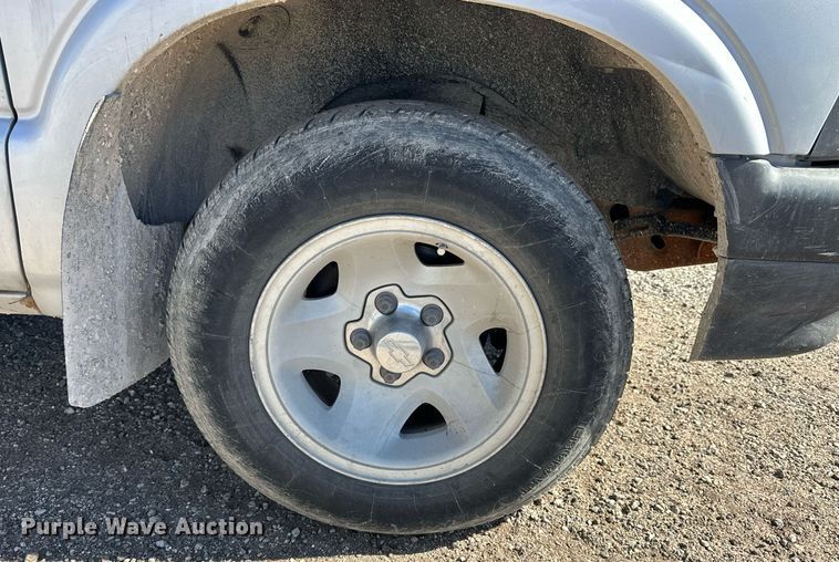 image for item OK9128 1996 Chevrolet S10  pickup truck