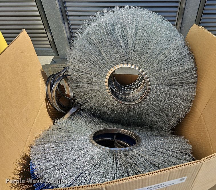image for item OL9331 (55) broom bristles