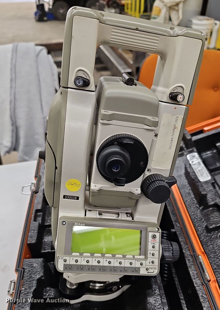 image for item OL9337 Nikon DTM820  grade laser