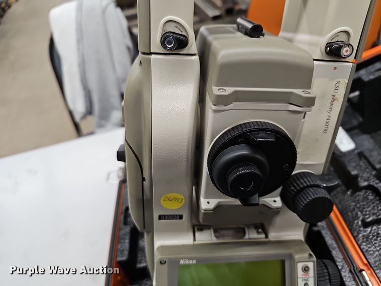 image for item OL9337 Nikon DTM820  grade laser