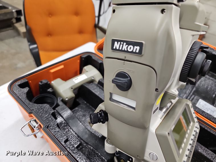 image for item OL9337 Nikon DTM820  grade laser