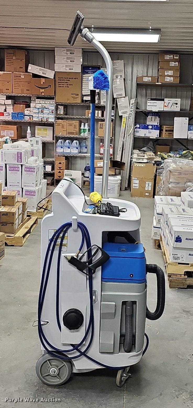 Ecolab Cleaning Caddy cleaning station in Shenandoah, IA Item MH9467