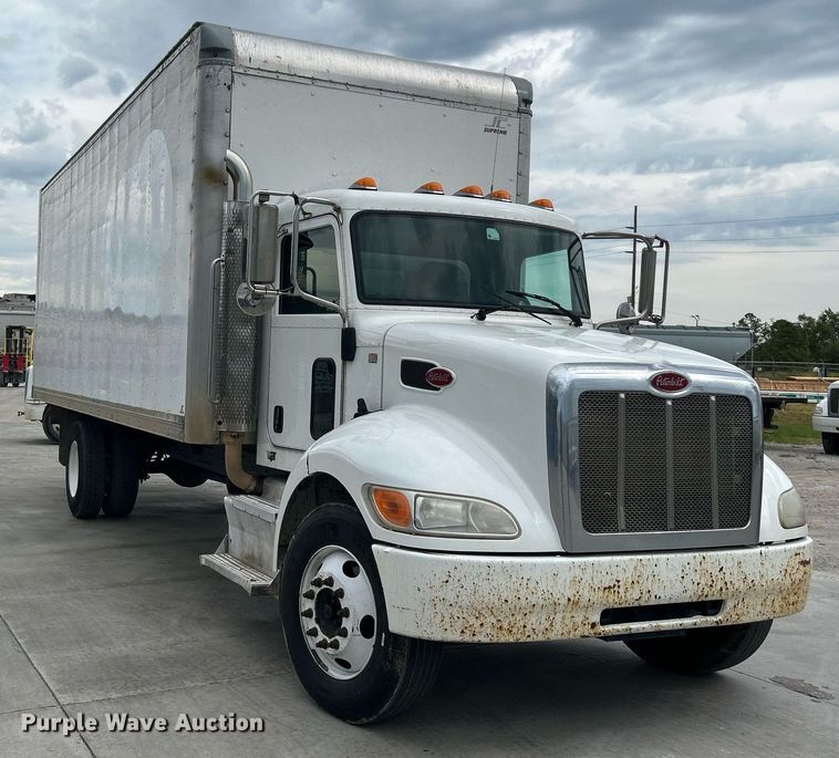 image for item DJ6336 2016 Peterbilt 330  box truck