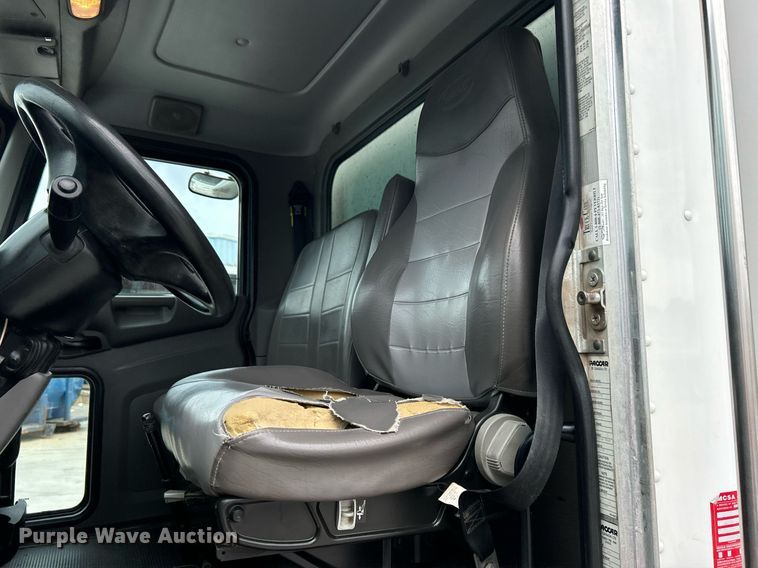 image for item DJ6336 2016 Peterbilt 330  box truck