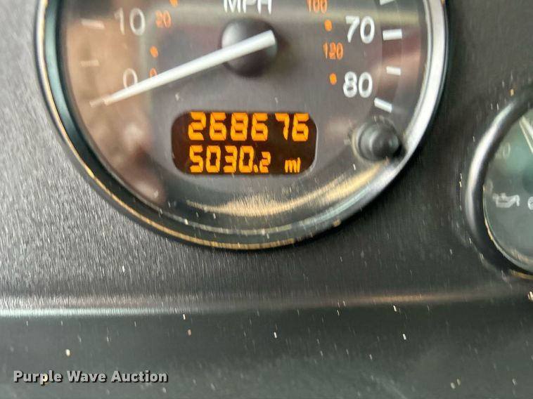 image for item DJ6336 2016 Peterbilt 330  box truck