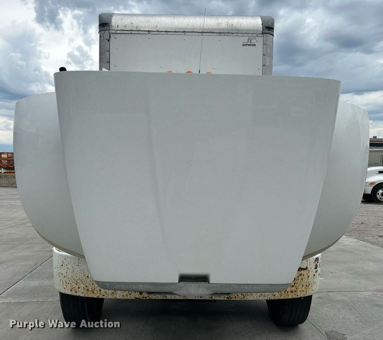 image for item DJ6336 2016 Peterbilt 330  box truck