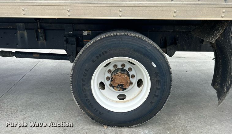 image for item DJ6336 2016 Peterbilt 330  box truck